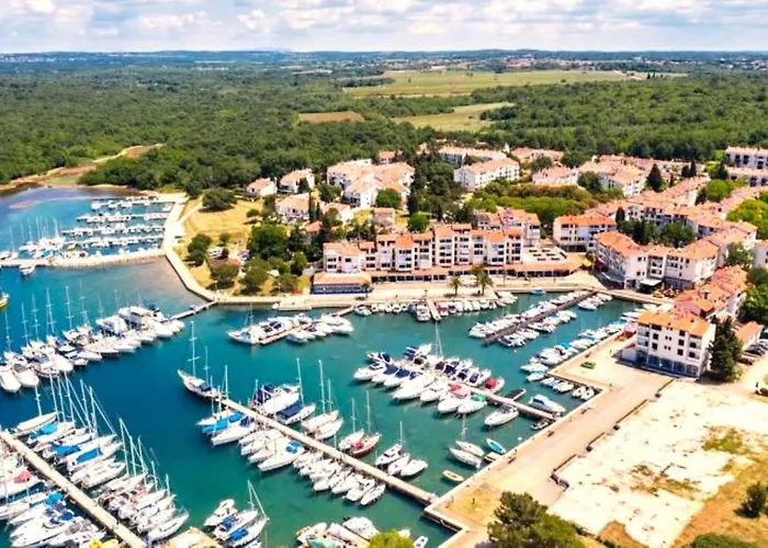 Apartment Solar Home Porec-Cervar Porat